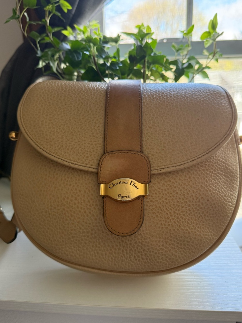 Christian Dior Vintage Beige Tan Leather Crossbody Shoulder Saddle Bag Gold